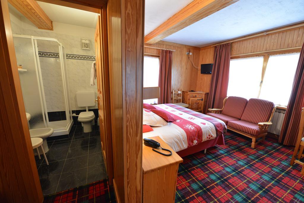 Petit Hotel Когне Екстериор снимка