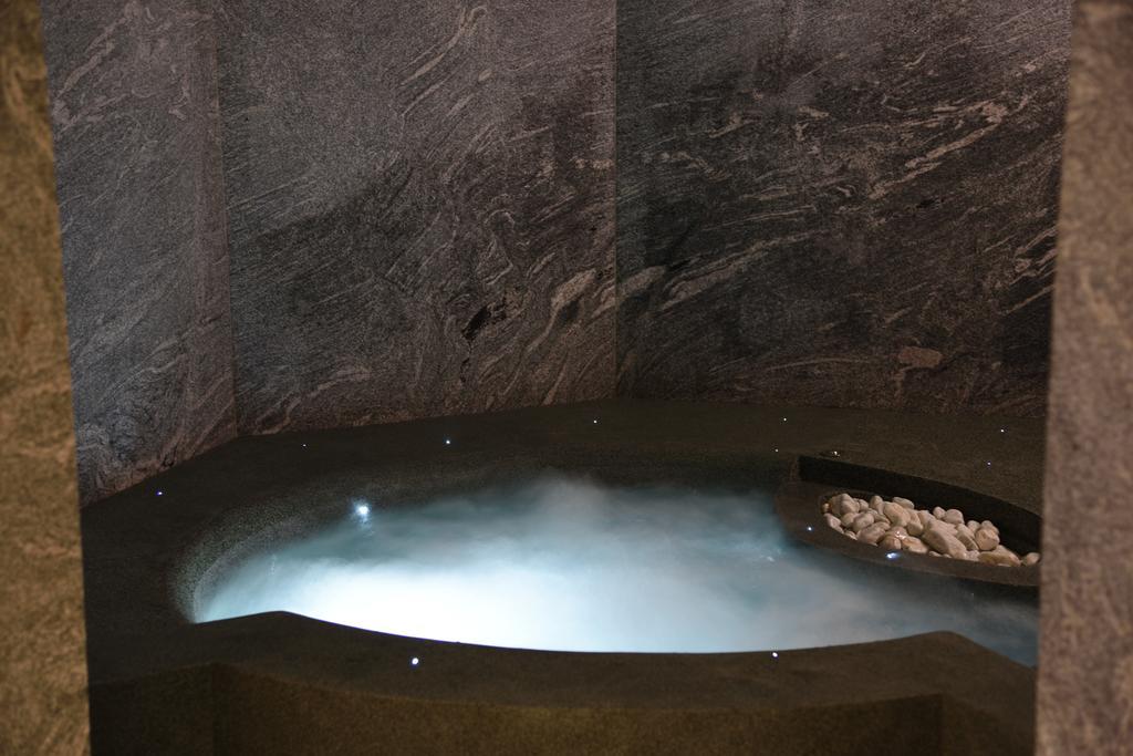 Petit Hotel Когне Екстериор снимка