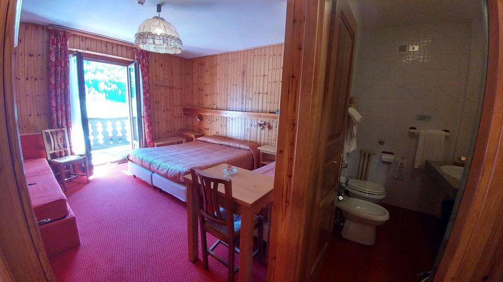Petit Hotel Когне Екстериор снимка