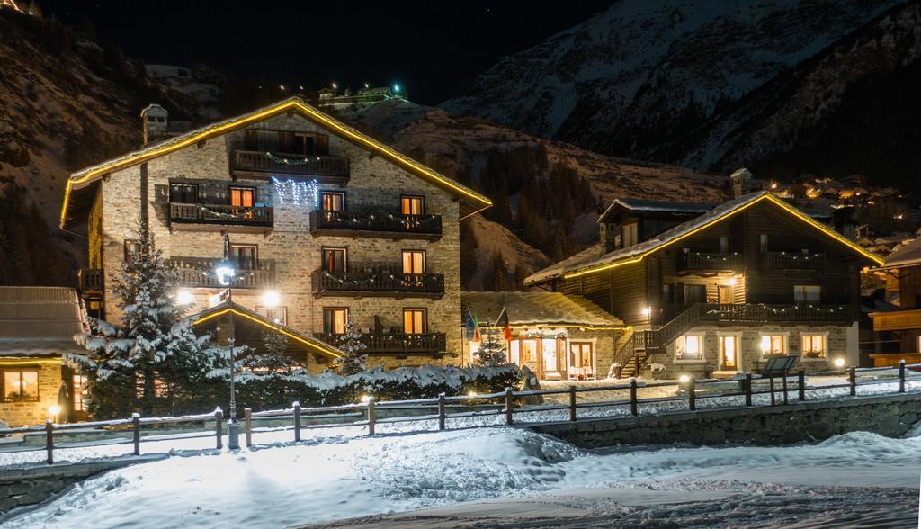 Petit Hotel Когне Екстериор снимка